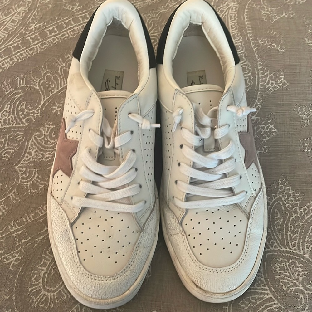 Vintage Havana tennis shoes